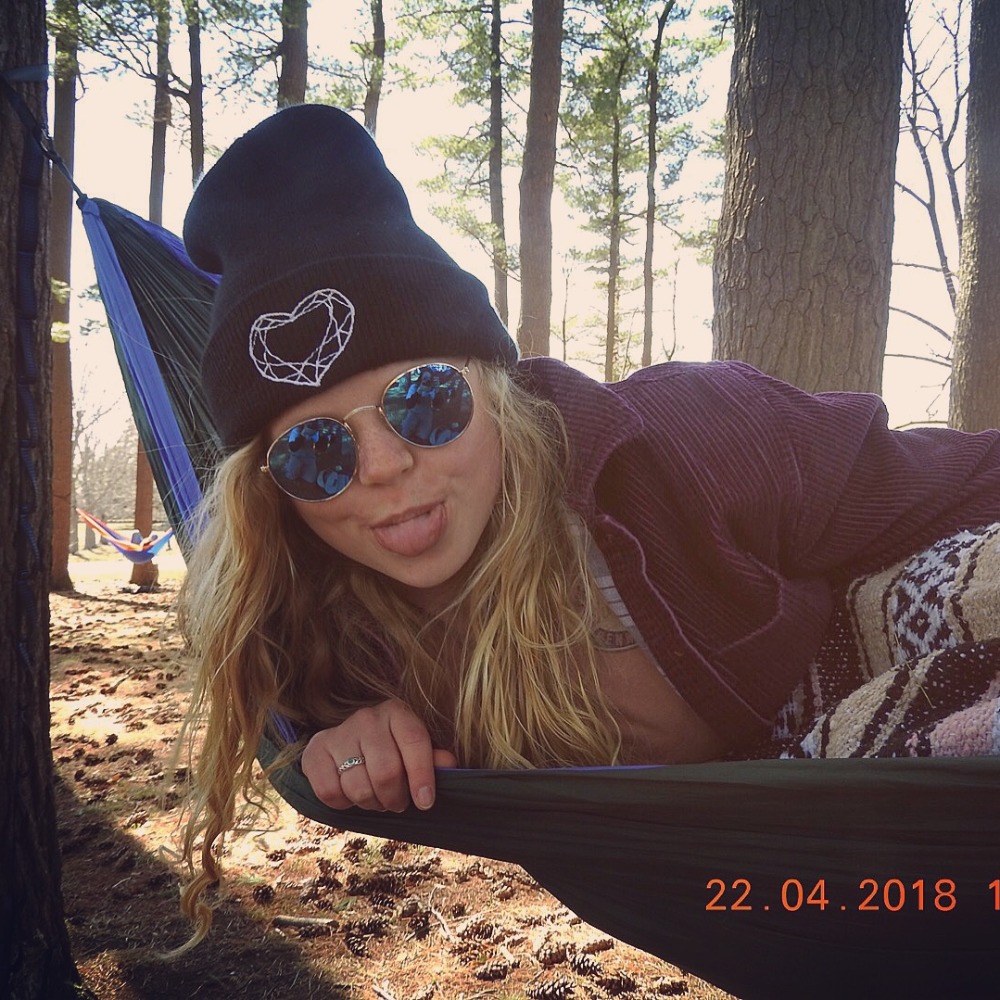 Meet your Posher, Becca
